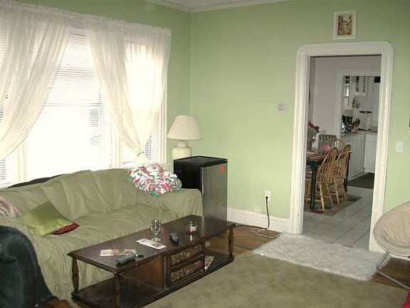 2nd image of 143 Pembroke Ave