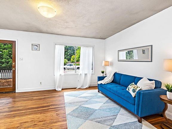 5th image of 418 Trevethan Ave