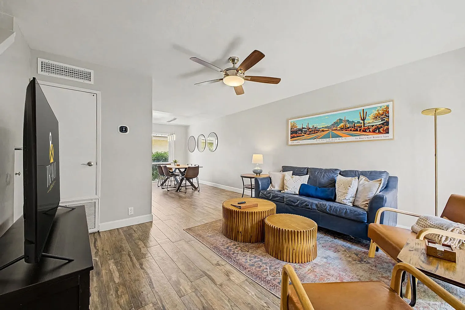 2 bed, 1.0 bath, 979 sqft, $3,754 — Photo 2