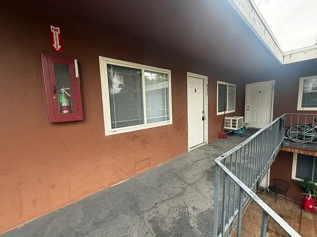 126 E Jamestown St #230 — Photo 2