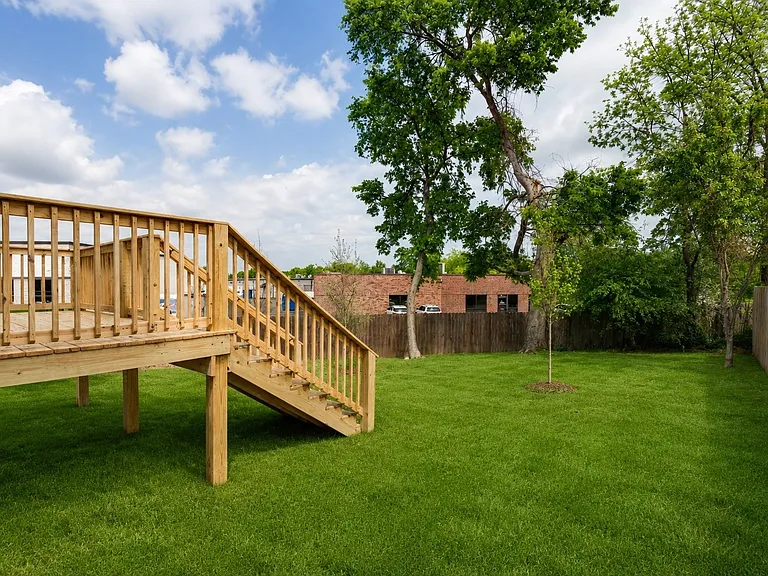 3802 Syfert Ln — Photo 29