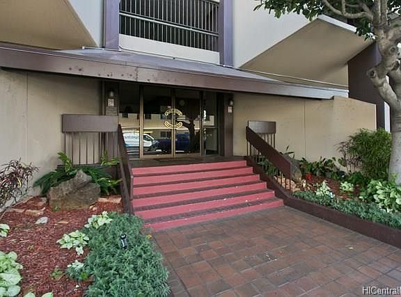 2nd image of 320 Liliuokalani Ave APT 1102