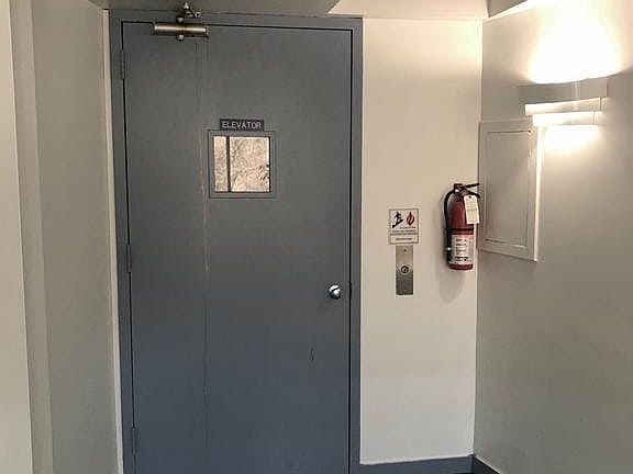 2nd image of 5219 Le Parc Dr APT 7