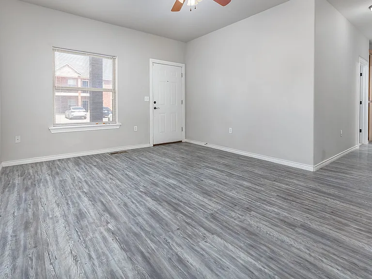 Walnut Creek Apartment Homes — Photo 7