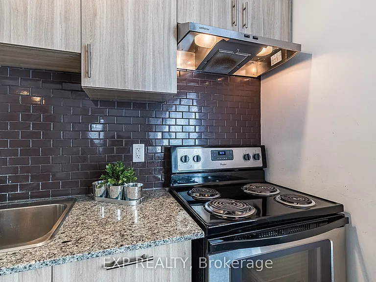 275 Larch St #G116 — Photo 16