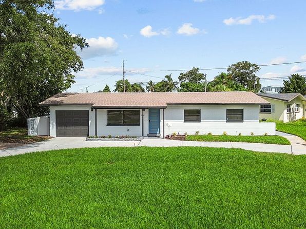 3621 Searobin Dr SE