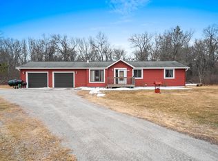 W13671 Merlin Ln, Crivitz, WI 54114