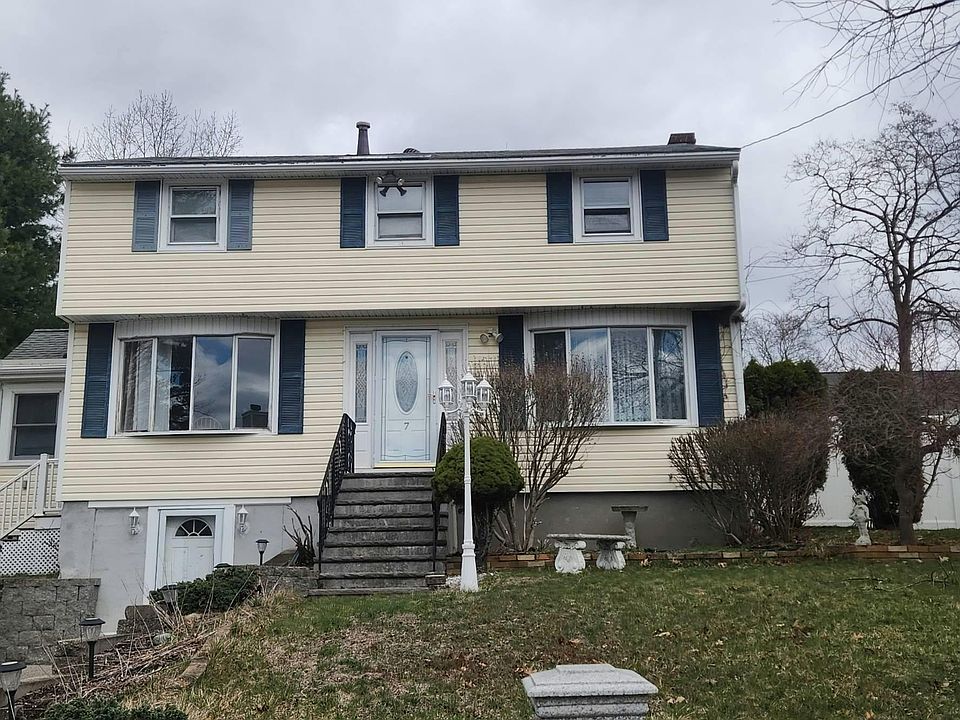 1st image of 7 Dickson Ave