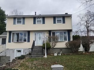 7 Dickson Ave, Tewksbury, MA 01876