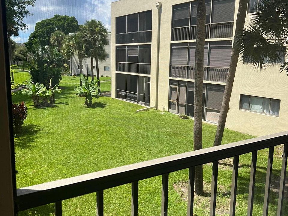 Seagrape Condominiums 5160 Las Verdes Cir Delray Beach, FL Zillow