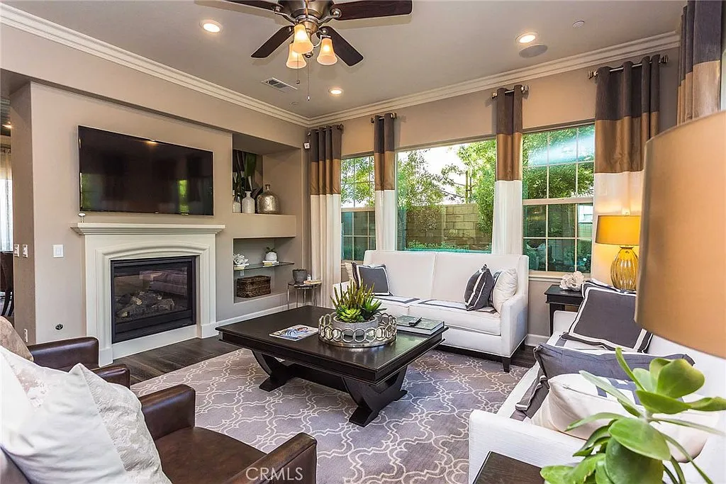 4 bed, 3.5 bath, 2897 sqft, $14,000 — Photo 1