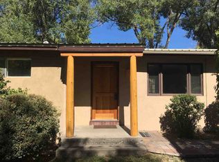 205 Lund St, Taos, NM 87571