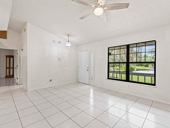 5th image of 550 NW Billiar Avenue