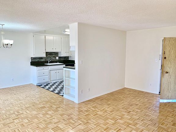3rd image of 1309 N Martel Ave APT 306