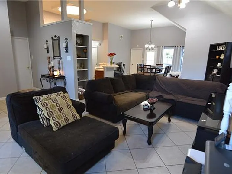 4108 Goodnight Cir — Photo 10