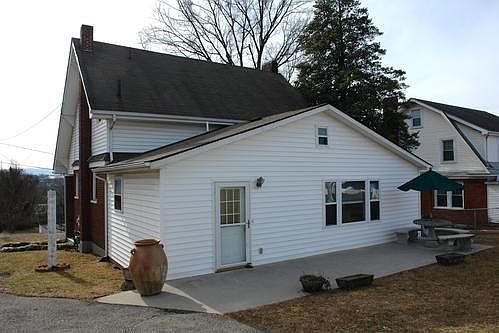 5th image of 1006 Jeanette Ave