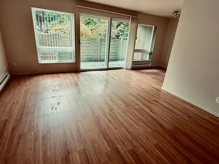 3430 Renton Pl S — Photo 4