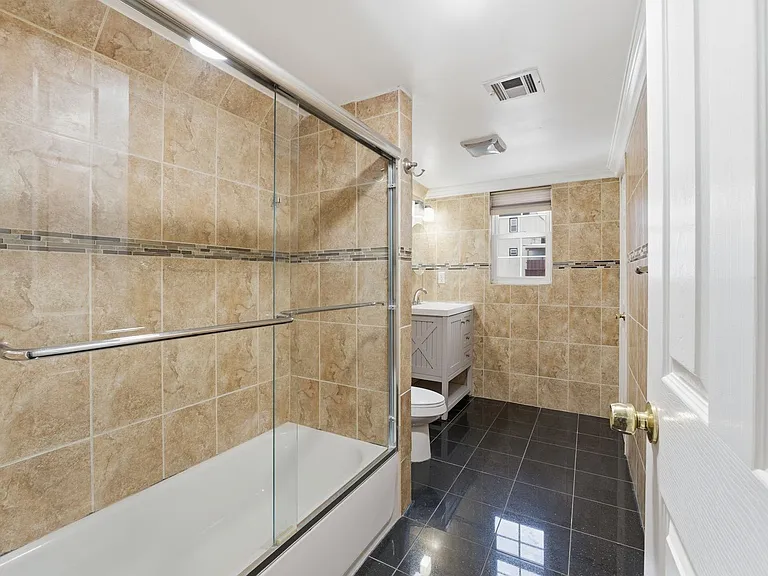 168 New York Ave #1 — Photo 9