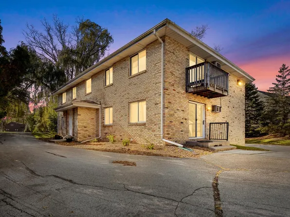 410 Cheviot Chase #1, Waukesha, WI 53186