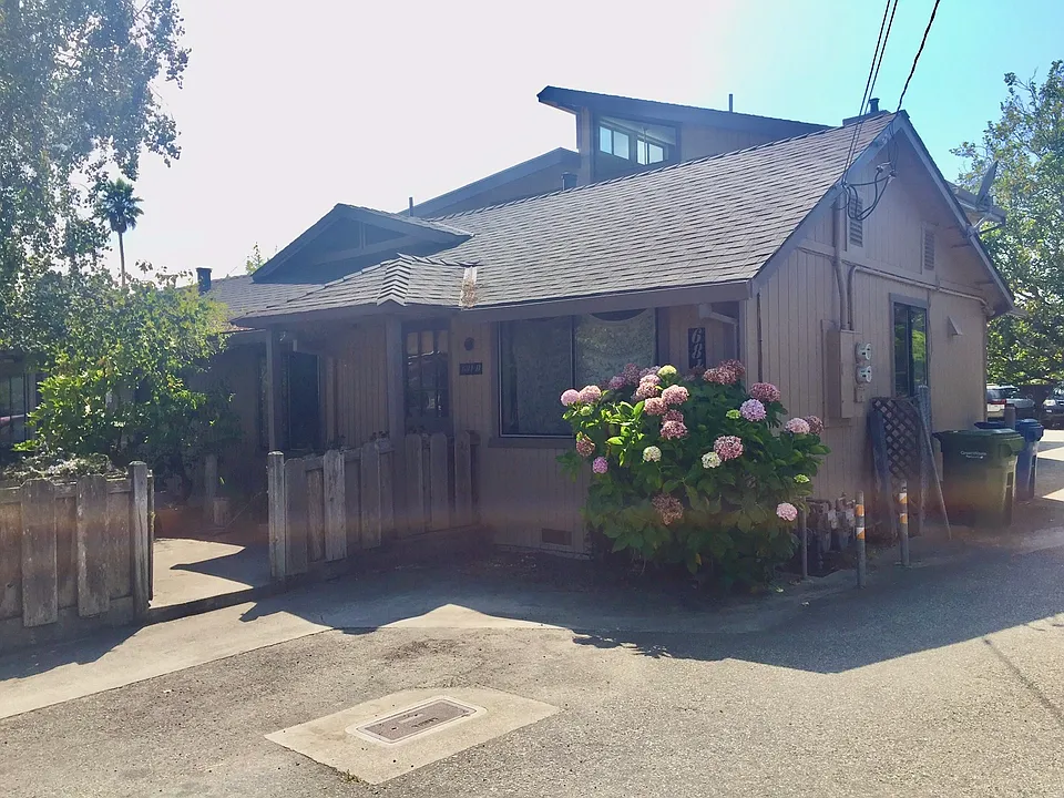 Front private yard