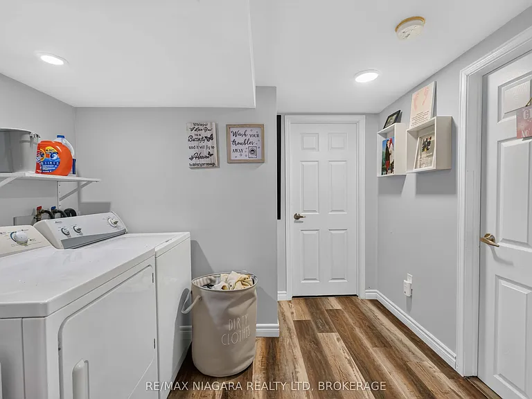 12 Wallace St #BASEMENT — Photo 22