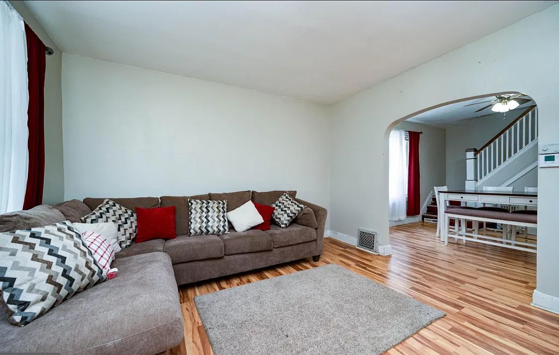 1509 Birch St — Photo 4