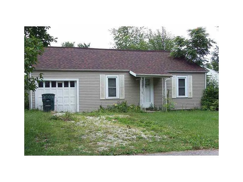 2007 E 22nd St photo 1
