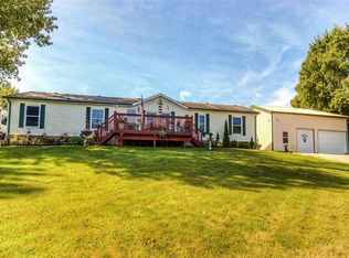 8104 Hickory St, Dexter, IA 50070