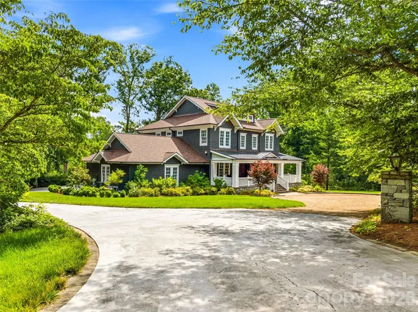 1 Cedar Chine Dr, Asheville, NC 28803
