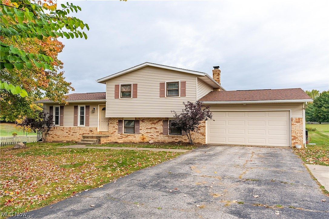 8581 Saybrook Ave NW North Canton OH 44720 Zillow