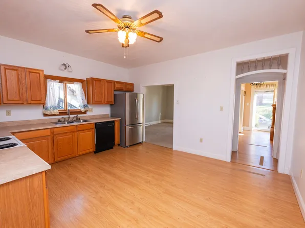 831 N Main St, Washington, PA 15301