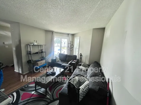 1033 Youville Dr NW #29, Edmonton, AB T6L 7E7