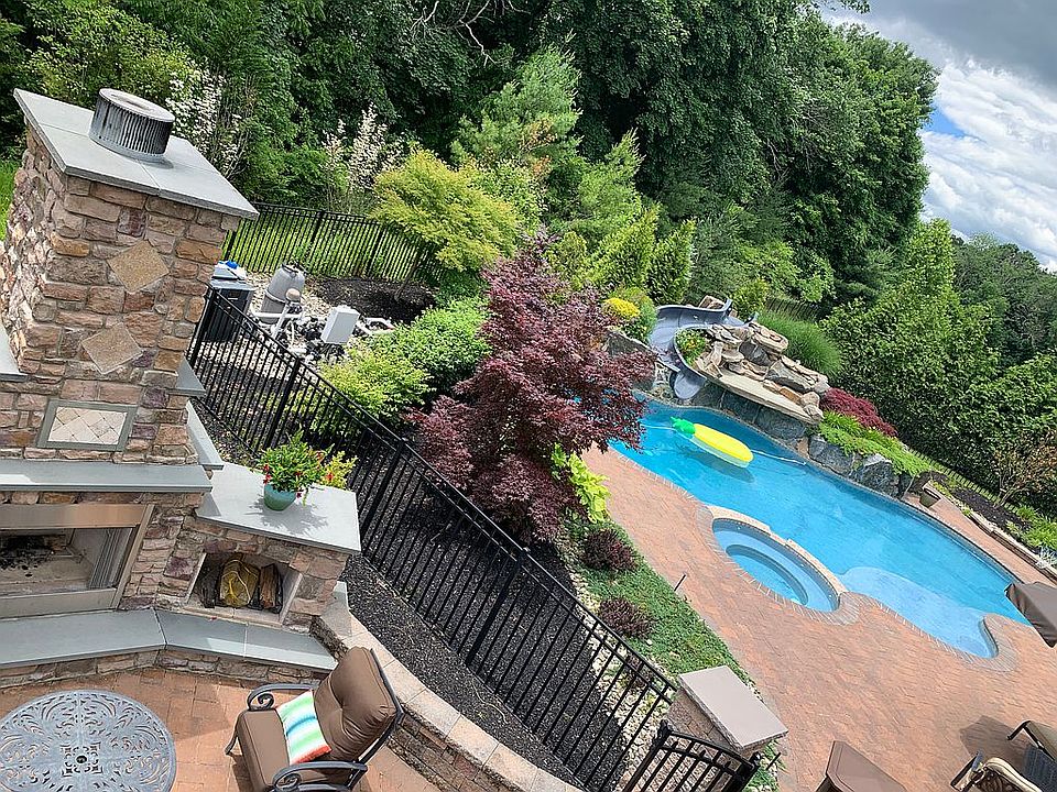2nd image of 2747 Manion Way