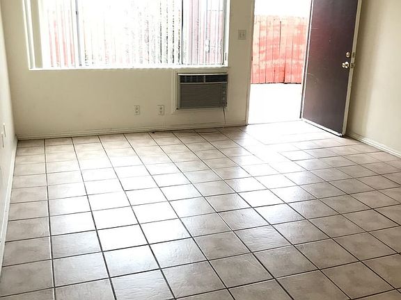 5th image of 3712 Hemlock St APT 6