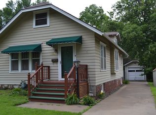 1166 SW Macvicar Ave, Topeka, KS 66604
