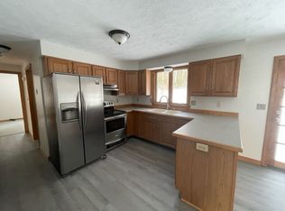 31 King St, Monson, MA 01057