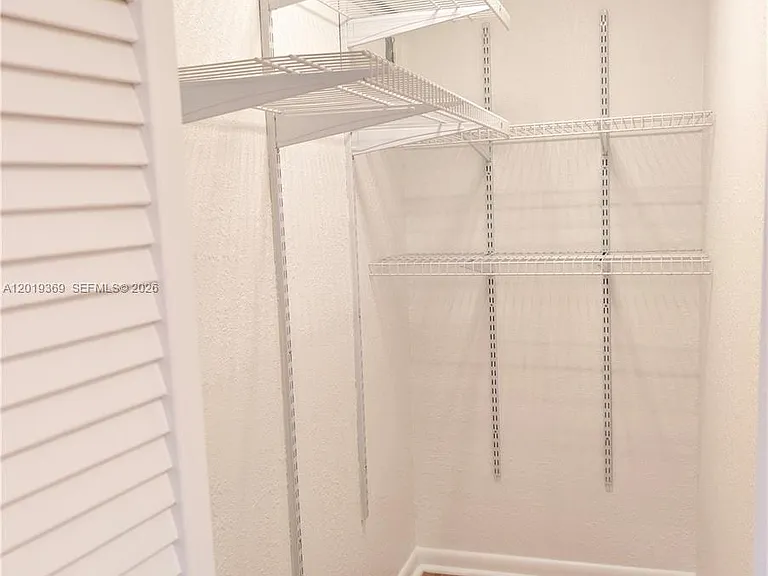 1900 Diana Dr #3E — Photo 33