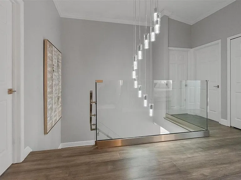 13228 Royal George Ave — Photo 35