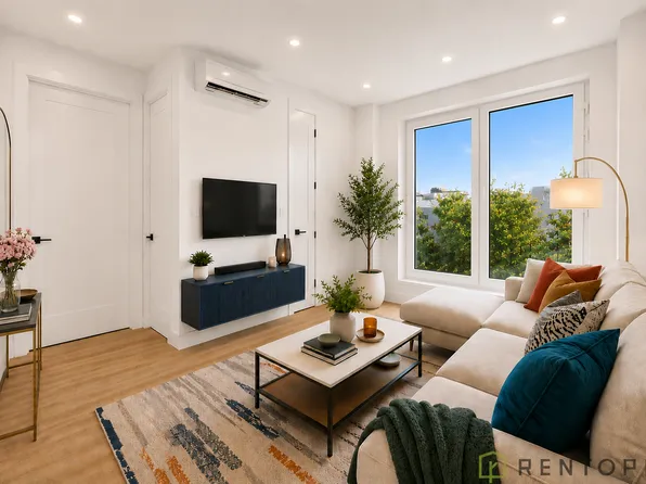 624 Metropolitan Avenue image 1 of 4