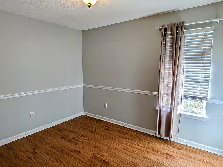 215 Gordon St — Photo 6