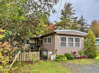 51 Shelby Cres, New Minas, NS B4N 5J1