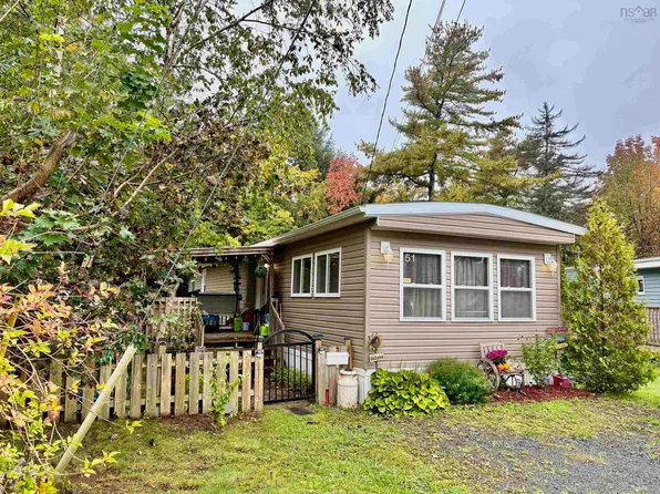 51 Shelby Cres, New Minas, NS B4N 5J1