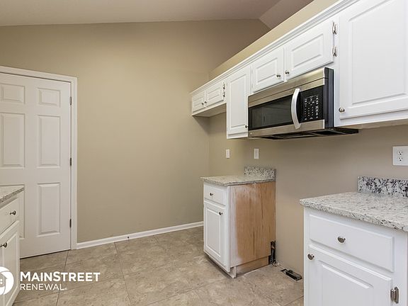 5th image of 34 Etowah Ln