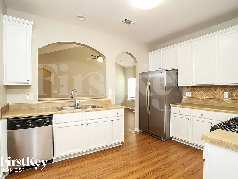 23 Hamilton Blvd NW — Photo 8