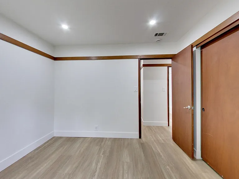 Riverwood Apartments — Photo 142