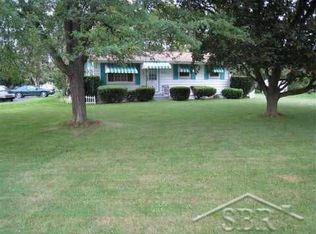 2910 S Outer Dr, Saginaw, MI 48601