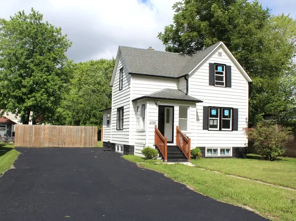 2736 Gabriel Ave, Zion, IL 60099