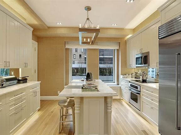 5th image of 502 Park Ave #15CDE