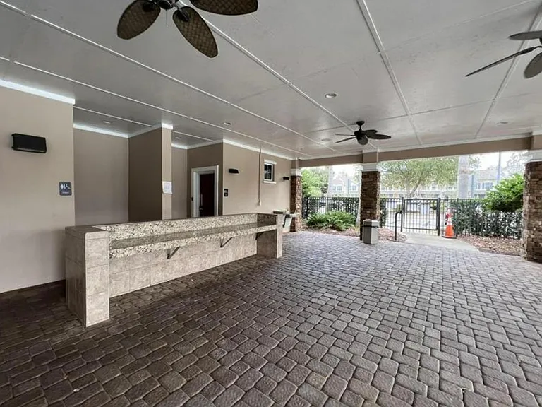 6186 High Tide Blvd — Photo 12