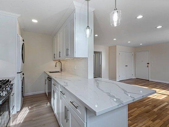5th image of 160-27 17th Ave #6-392
